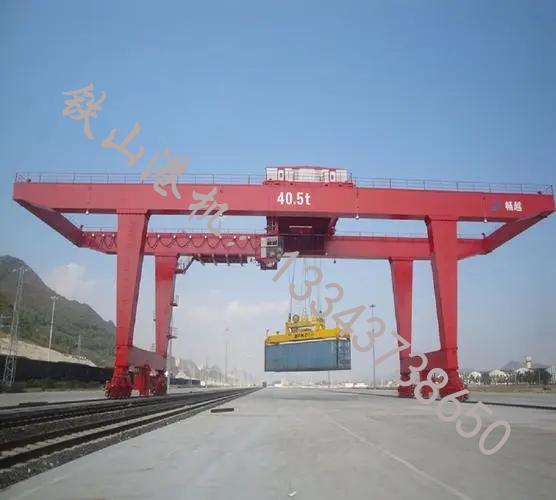 江西景德鎮(zhèn)集裝箱起重機(jī)廠家起重機(jī)適用于港口、碼頭等地方作業(yè)